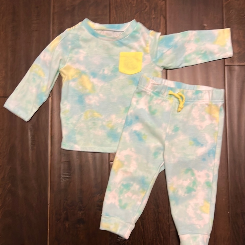 First impressions Gender Neutral Tie Dyed Two Piece outfit!
